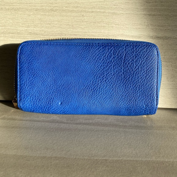 Michael Kors wallet - Picture 2 of 4